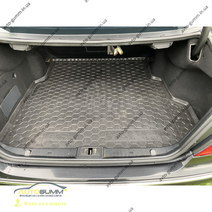 Автомобільний килимок в багажник Mercedes E (W211) 2002- Sedan (Avto-Gumm)