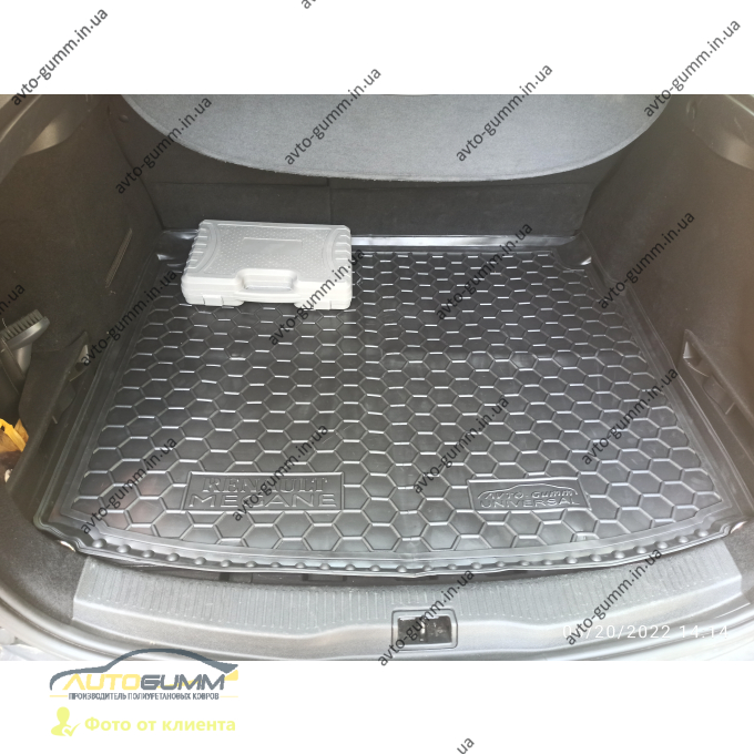 Автомобильный коврик в багажник Renault Megane 3 2009- Universal без ушей (Avto-Gumm)