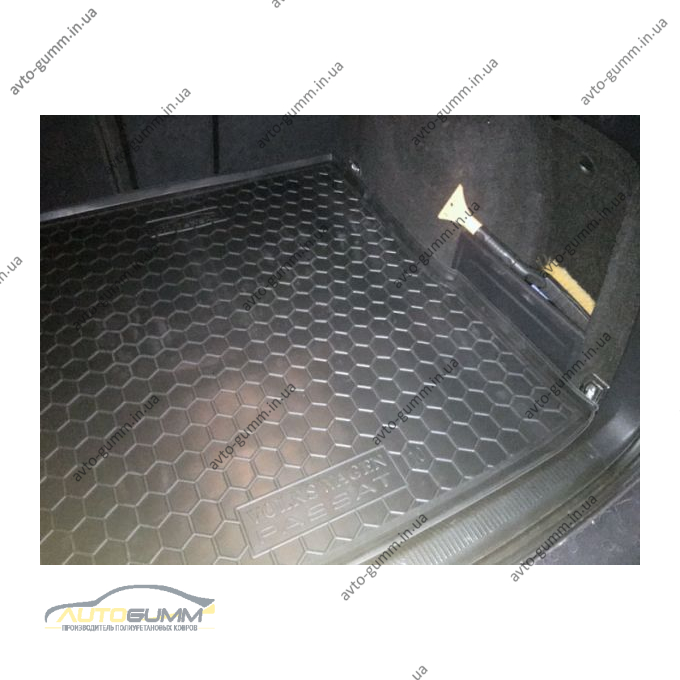 Автомобільний килимок в багажник Volkswagen Passat B6/B7 05-/11- (Universal) (Avto-Gumm)