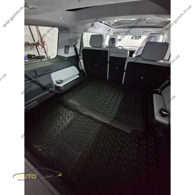 Коврик в багажник Rivian R1S 2022- задний резиновый, чёрный (AVTO-Gumm)