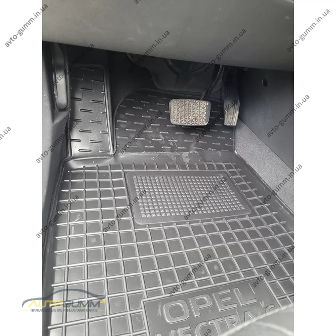 Коврики в салон Opel Vectra C 2002- седан/хэтчбек резиновые, чёрные (AVTO-Gumm)