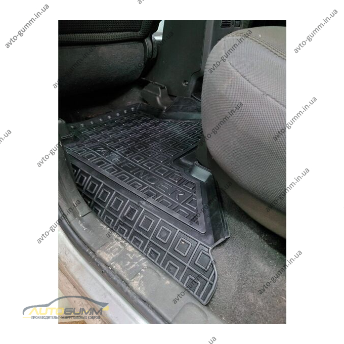 Автомобильные коврики в салон Nissan Pathfinder (R51) 2005-2014 (AVTO-Gumm)