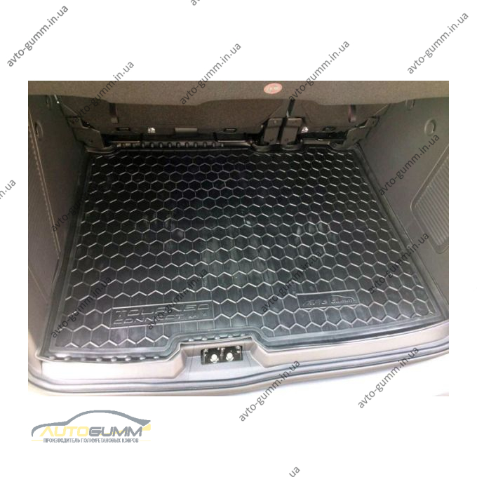 Автомобільний килимок в багажник Ford Tourneo Connect 2013- (короткая база) (Avto-Gumm)