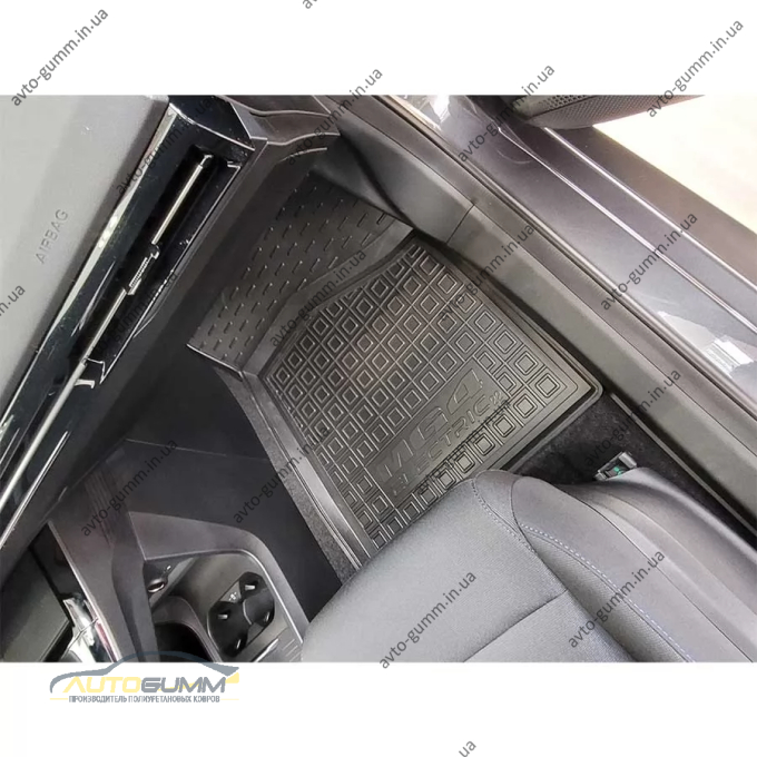 Коврики в салон MG 4 EV 2022- резиновые, чёрные (AVTO-Gumm)