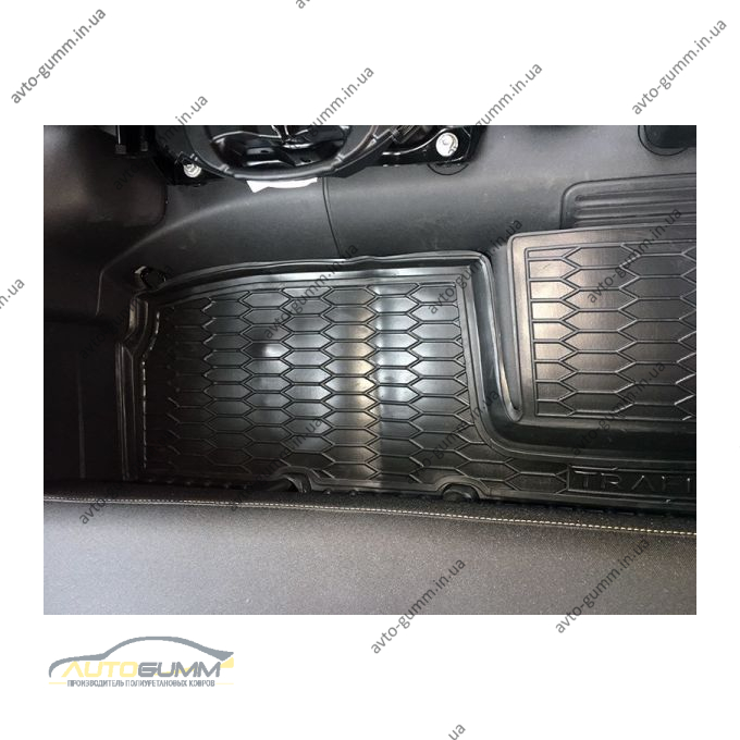 Автомобильные коврики в салон Renault Trafic 3 16-/Opel Vivaro 15- (2-й ряд) (Avto-Gumm)