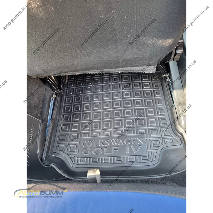 Коврики в салон Volkswagen Golf 4 1998-2003 резиновые, чёрные (AVTO-Gumm)