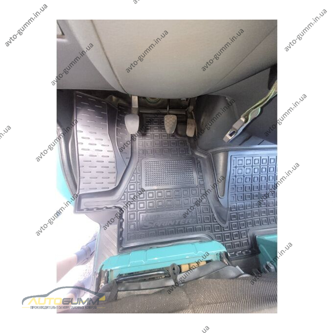 Автомобильные коврики в салон Mercedes Sprinter (W905) 2000-2006 цельный (AVTO-Gumm)