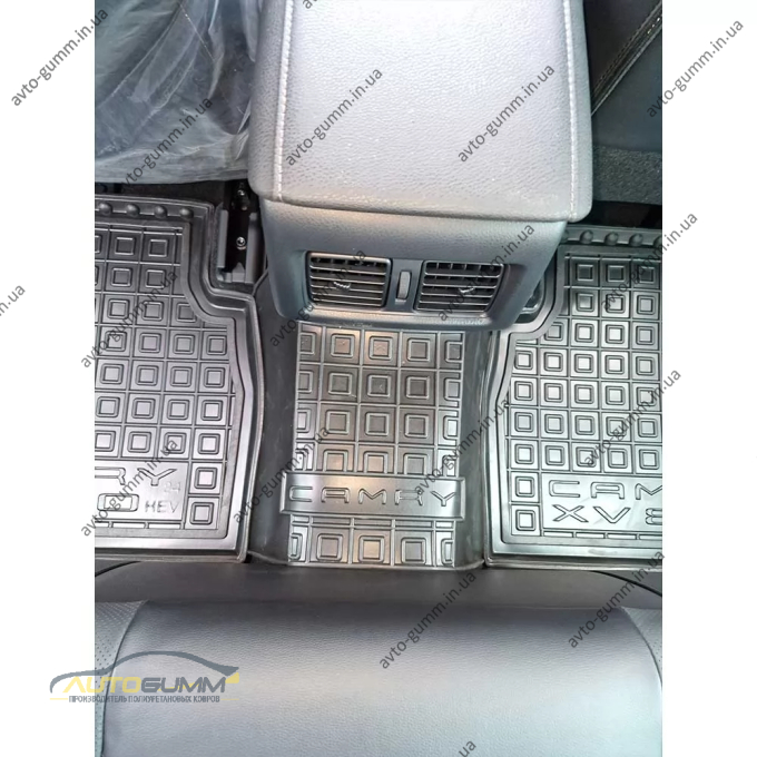 Килимки в салон Toyota Camry 80 2024- HEV гумові, чорні (AVTO-Gumm)