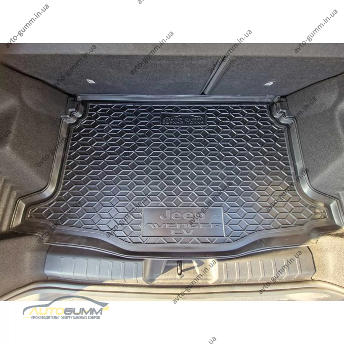 Коврик в багажник Jeep Avenger EV 2023- верхняя полка резиновый, чёрный (AVTO-Gumm)