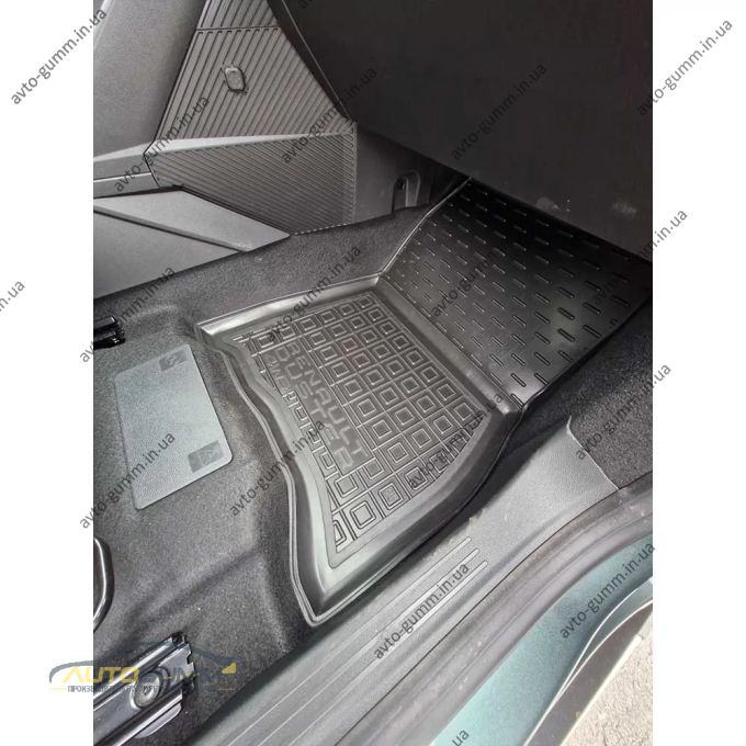 Килимки в салон Renault Duster 2025- 4WD, MHEV гумові, чорні (AVTO-Gumm)