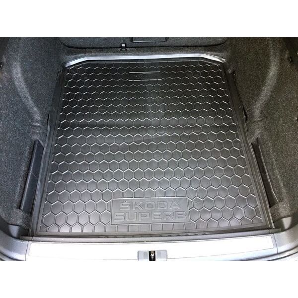 Автомобильный коврик в багажник Skoda SuperB 2015- Universal (Avto-Gumm)