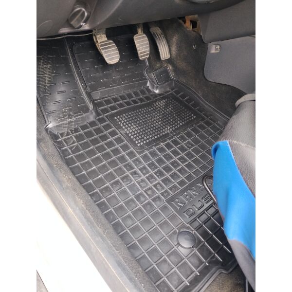 Водійський килимок в салон Renault Duster 2WD 2010- (AVTO-Gumm)