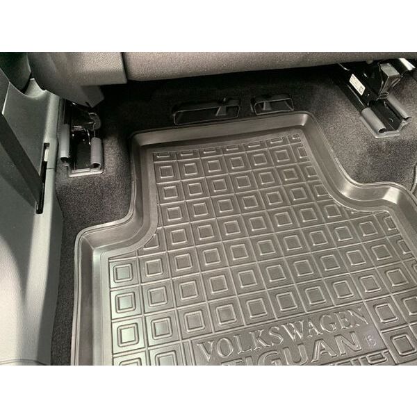 Автомобільні килимки в салон Volkswagen Tiguan 2016- (Avto-Gumm)