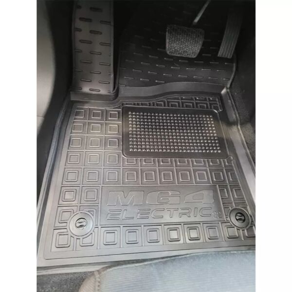 Коврики в салон MG 4 EV 2022- резиновые, чёрные (AVTO-Gumm)