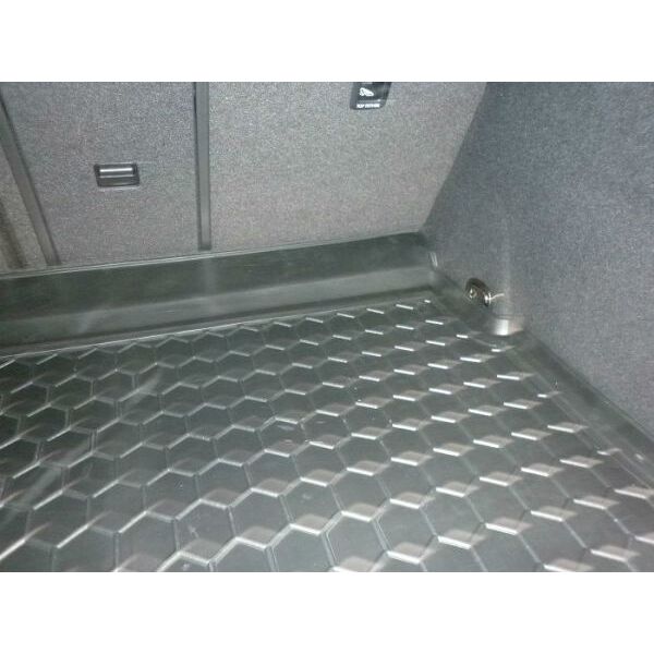 Автомобильный коврик в багажник Volkswagen Passat B8 2015- (Sedan) (Avto-Gumm)