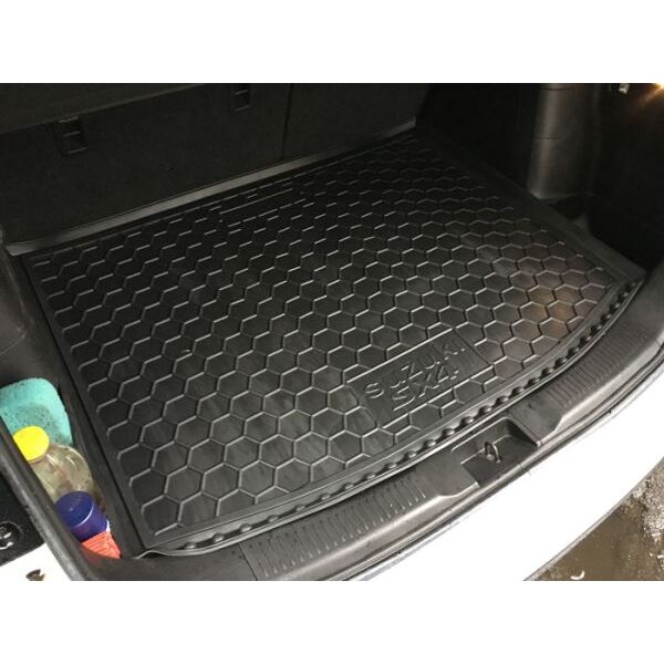 Автомобильный коврик в багажник Suzuki SX4 2014- верхняя полка (Avto-Gumm)