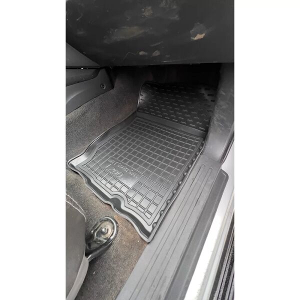 Килимки в салон Mitsubishi L200 2016-2023 Invite гумові, чорні (AVTO-Gumm)