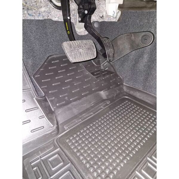 Килимки в салон Subaru Forester 6 2025- гумові, чорні (AVTO-Gumm)