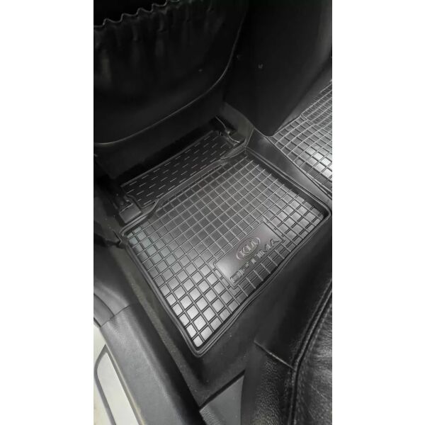 Килимки в салон Kia Optima 2010-2015 гумові, чорні (AVTO-Gumm)