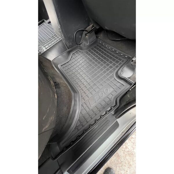 Килимки в салон Mitsubishi L200 2016-2023 Invite гумові, чорні (AVTO-Gumm)
