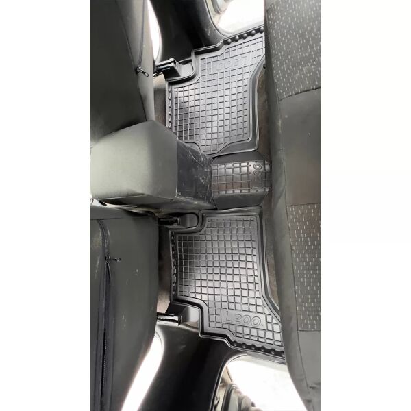 Килимки в салон Mitsubishi L200 2016-2023 Invite гумові, чорні (AVTO-Gumm)