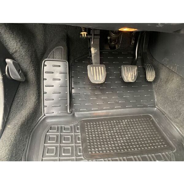 Водійський килимок в салон Volvo V60 2013- (AVTO-Gumm)
