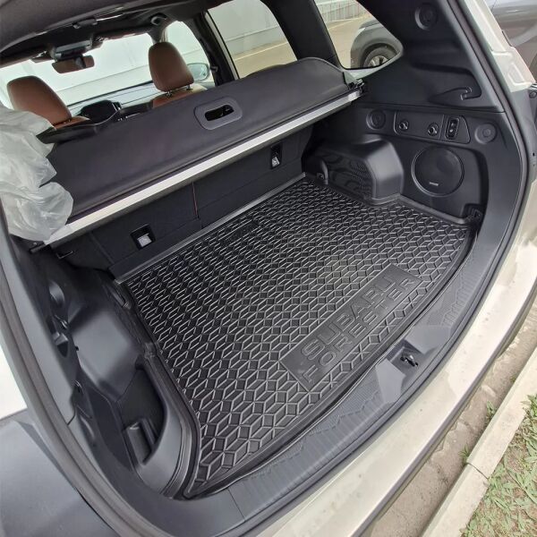 Килимок в багажник Subaru Forester 6 2025- гібрид, з/без сабвуфера гумовий, чорний (AVTO-Gumm)