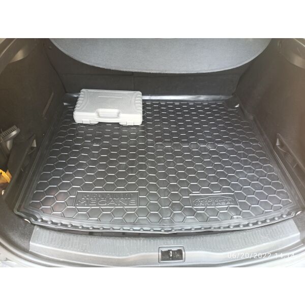 Автомобільний килимок в багажник Renault Megane 3 2009- Universal без ушей (Avto-Gumm)