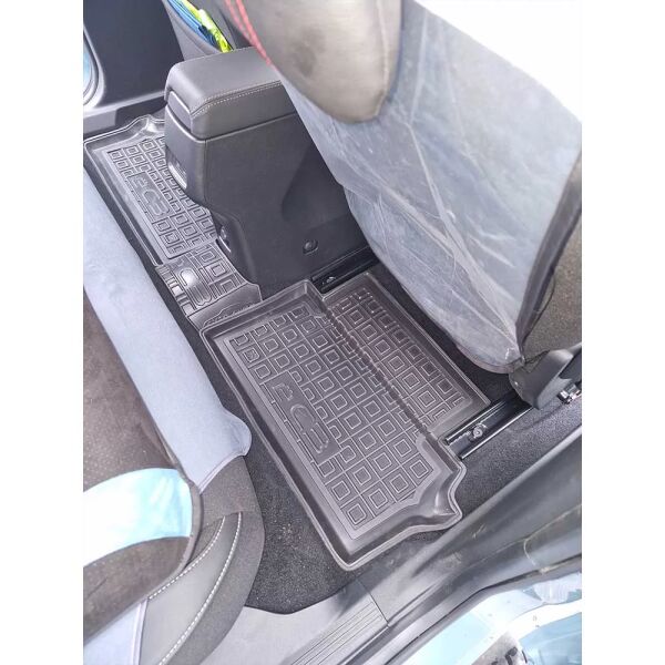 Коврики в салон Citroen e-C3 2025- резиновые, чёрные (AVTO-Gumm)