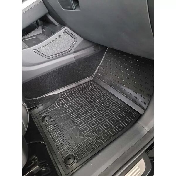 Коврики в салон Geely Atlas Pro 2020- резиновые, чёрные (AVTO-Gumm)