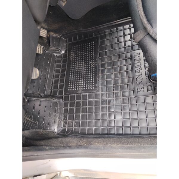 Водійський килимок в салон Renault Duster 2WD 2010- (AVTO-Gumm)
