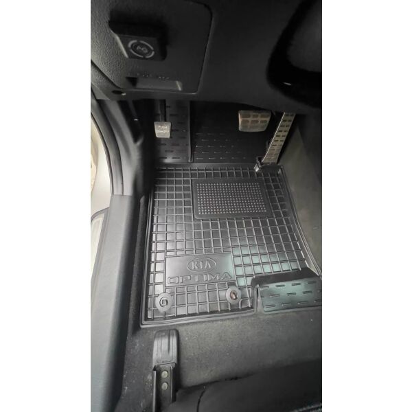 Килимки в салон Kia Optima 2010-2015 гумові, чорні (AVTO-Gumm)