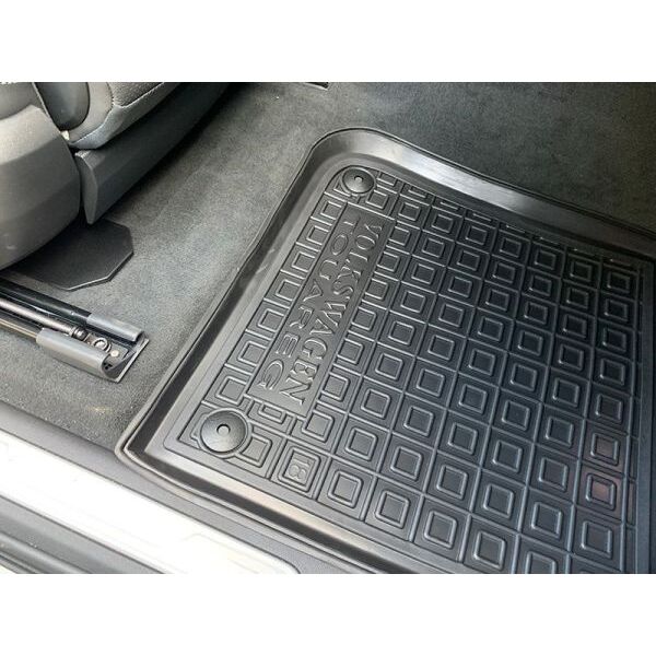 Автомобільні килимки в салон Volkswagen Touareg 2018- (Avto-Gumm)
