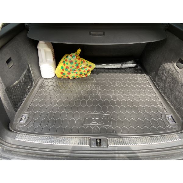 Автомобильный коврик в багажник Audi A4 (B6/B7) 2001- Universal (Avto-Gumm)