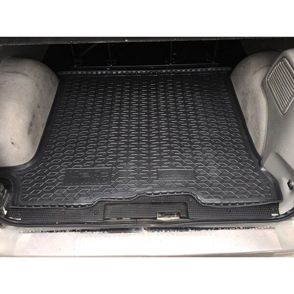 Автомобильный коврик в багажник Renault Trafic 2 02-/ Opel Vivaro 02- (пасс. длинная база) (Avto-Gumm)