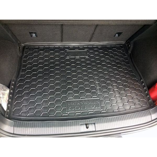 Автомобильный коврик в багажник Volkswagen Golf 7 Sportsvan 2013- (AVTO-Gumm)