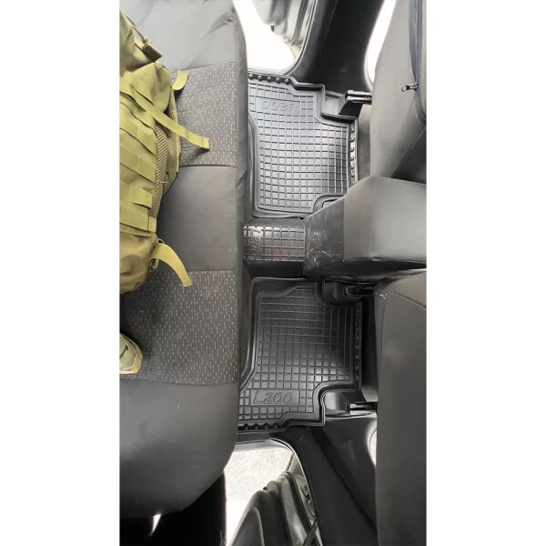 Килимки в салон Mitsubishi L200 2016-2023 Invite гумові, чорні (AVTO-Gumm)