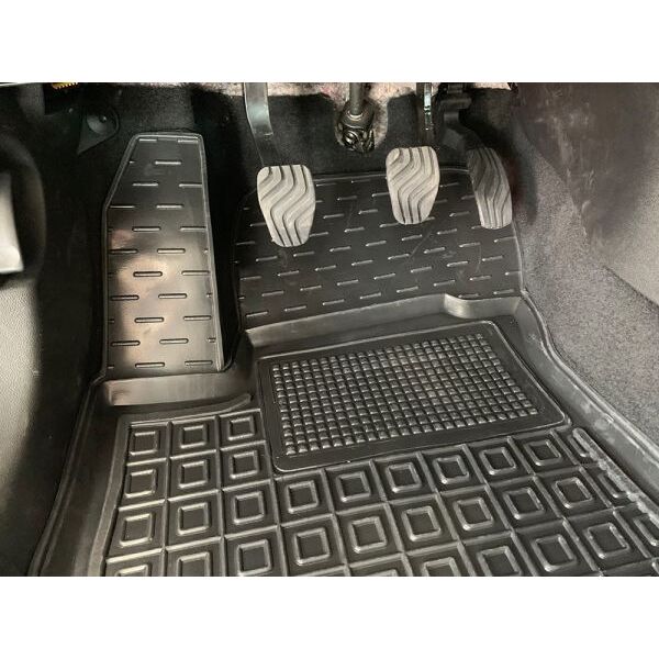 Автомобільні килимки в салон Renault Megane 4 2016- Sedan/Universal (Avto-Gumm)
