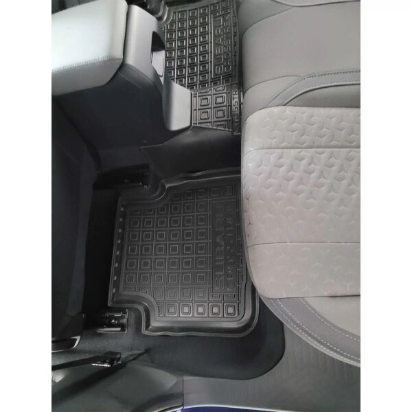 Коврики в салон Subaru Crosstrek 2023- резиновые, чёрные (AVTO-Gumm)