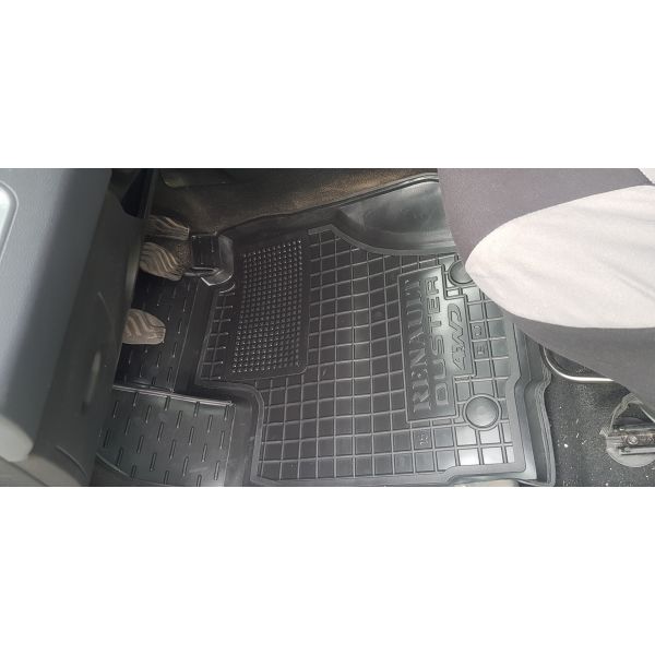 Водійський килимок в салон Renault Duster 2015- (Avto-Gumm)