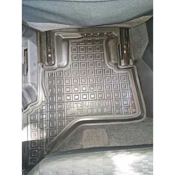 Коврики в салон Mitsubishi L200 2024- Invite резиновые, чёрные (AVTO-Gumm)
