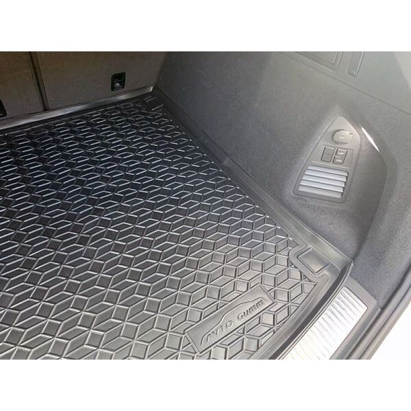 Автомобильный коврик в багажник Volkswagen Touareg 2018- (Avto-Gumm)