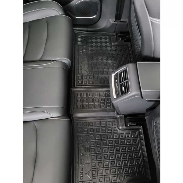 Коврики в салон Geely Atlas Pro 2020- резиновые, чёрные (AVTO-Gumm)