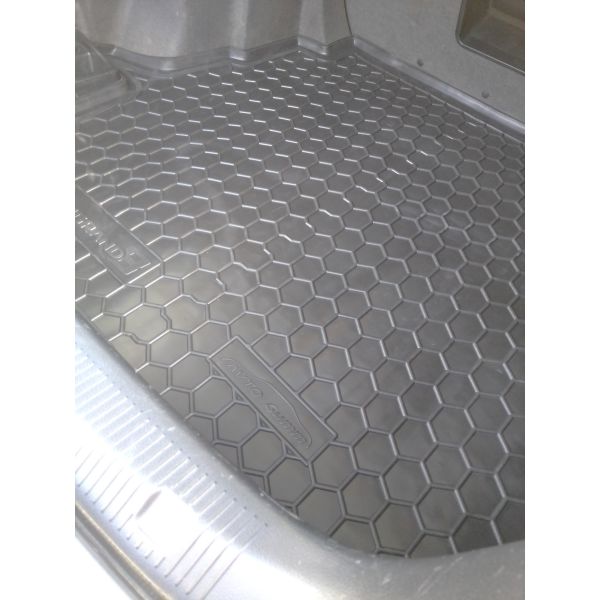 Автомобильный коврик в багажник Geely Emgrand 8 (EC8) 2013- (Avto-Gumm)