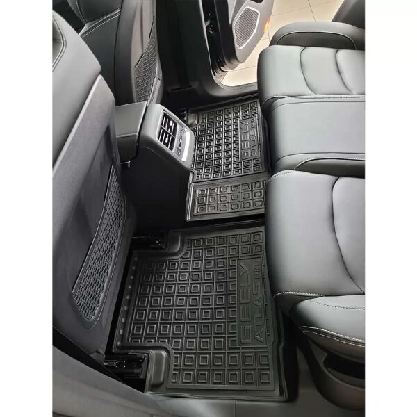 Коврики в салон Geely Atlas Pro 2020- резиновые, чёрные (AVTO-Gumm)