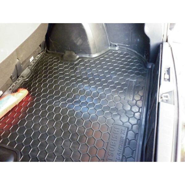 Автомобильный коврик в багажник Mitsubishi Outlander XL 2007- (без сабвуфера) (Avto-Gumm)