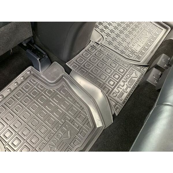 Автомобільні килимки в салон Mitsubishi Outlander 2017- PHEV (Avto-Gumm)