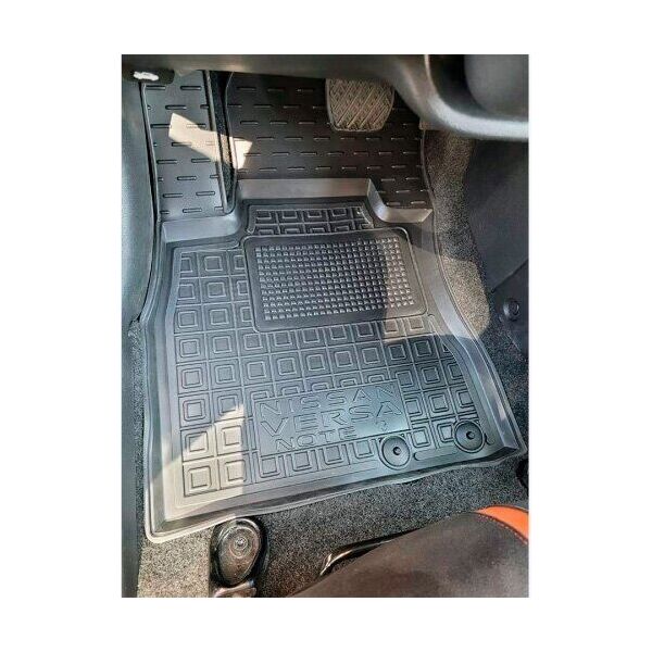 Автомобільні килимки в салон Nissan Versa Note 2013-2019 (AVTO-Gumm)