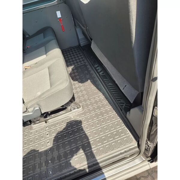Коврики в салон Ford Transit (mk7) 2014- 1+2, 2-й ряд, Double Cab, из 2 частей резиновые, чёрные (AVTO-Gumm)