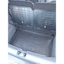 Коврик в багажник Hyundai Inster 2025- нижняя полка резиновый, чёрный (AVTO-Gumm)